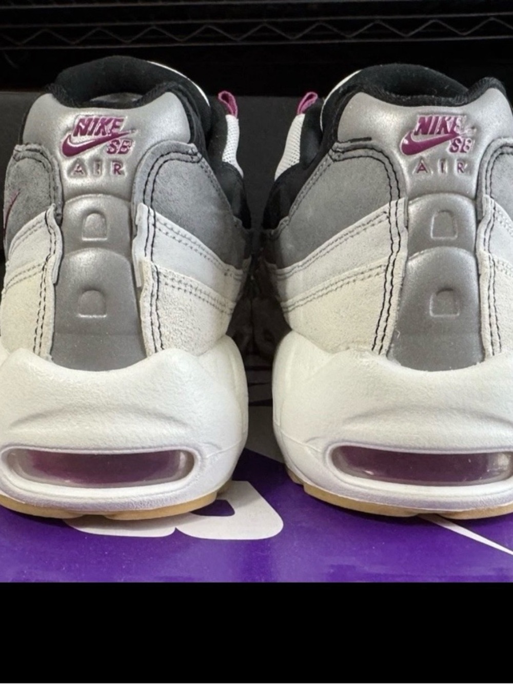Nike Black and White Shoe Label Tag - Picture 6 of 10